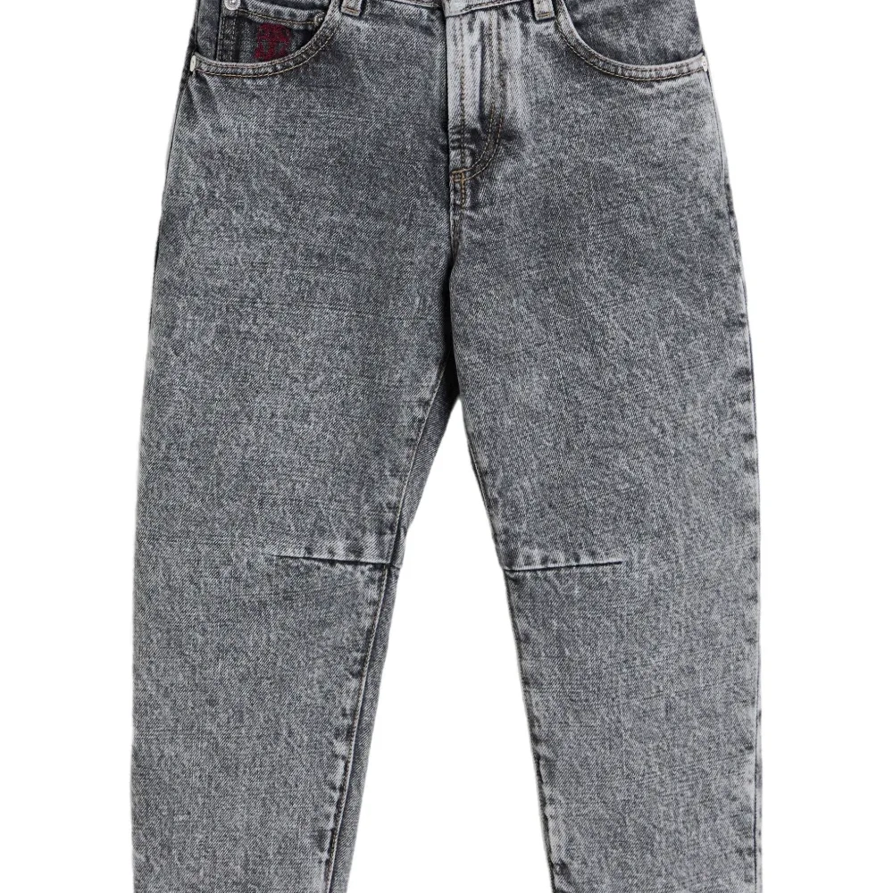 Джинсы с пятью карманами