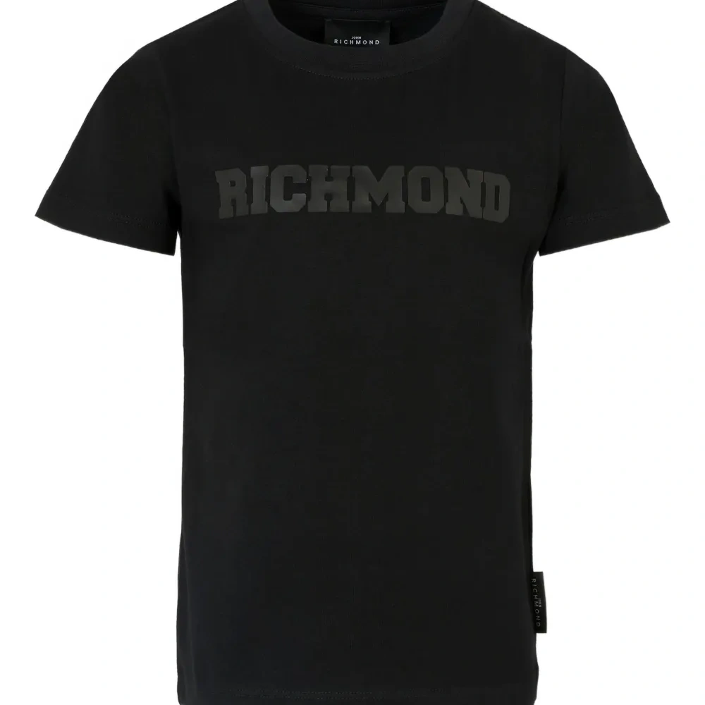 Футболка с логотипом