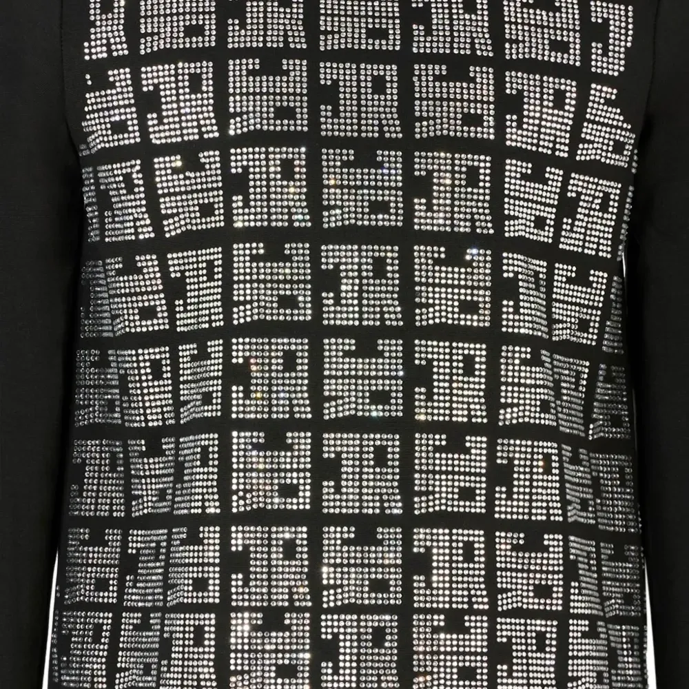 Декорированное платье с высоким воротником Декорированное платье с высоким воротником