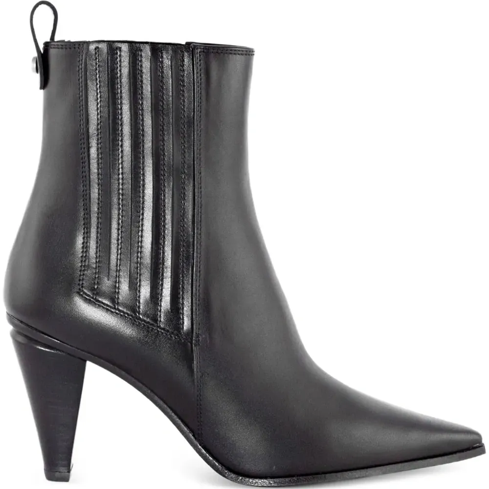 Ботильоны с заостренным носком Ботильоны с заостренным носком