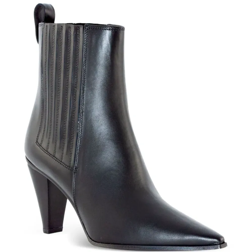 Ботильоны с заостренным носком Ботильоны с заостренным носком