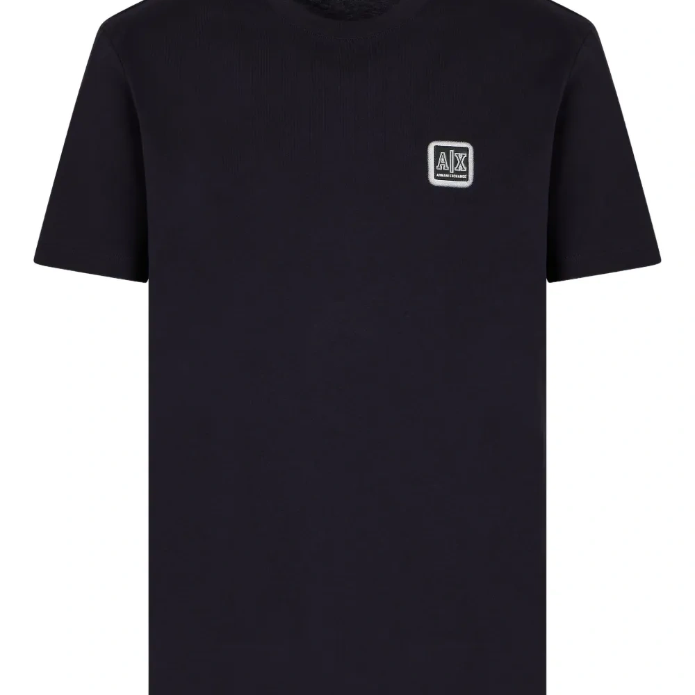 Футболка с нашивкой-логотипом