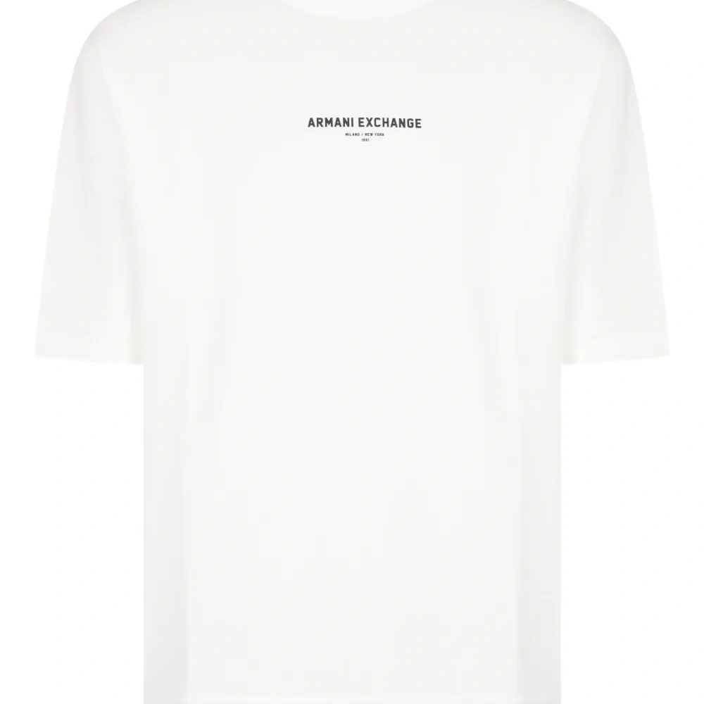 Футболка с логотипом