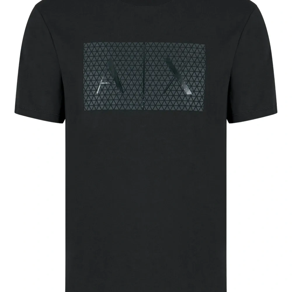 Футболка с логотипом