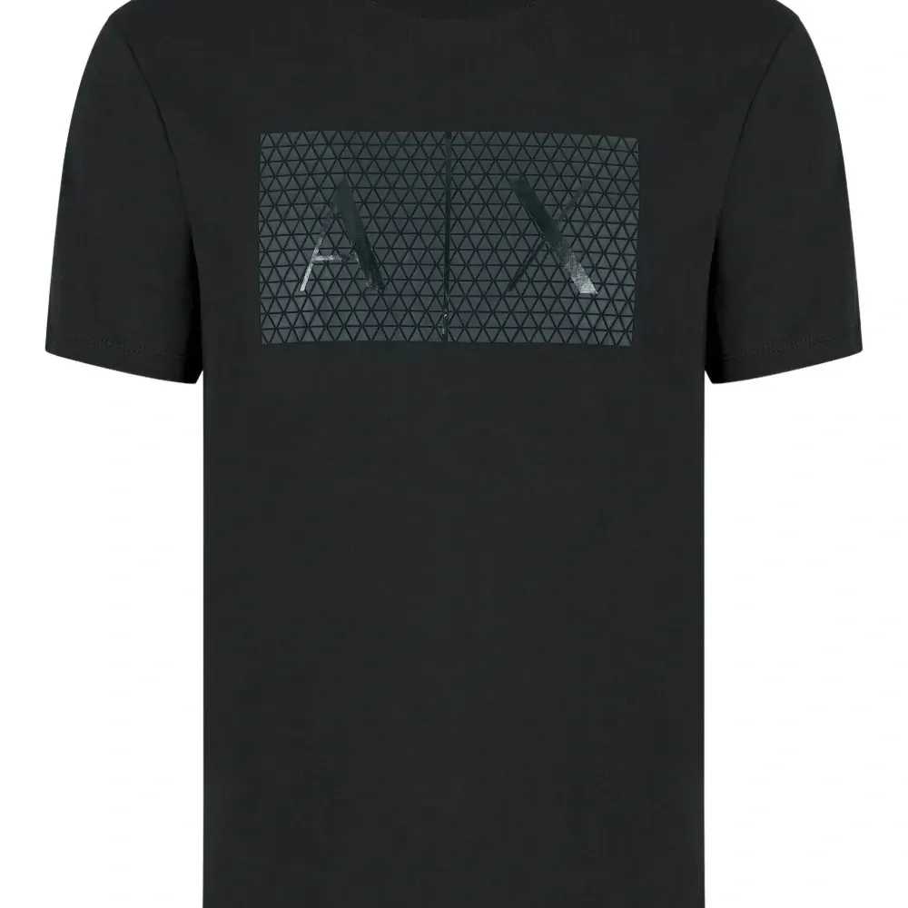 Футболка с логотипом