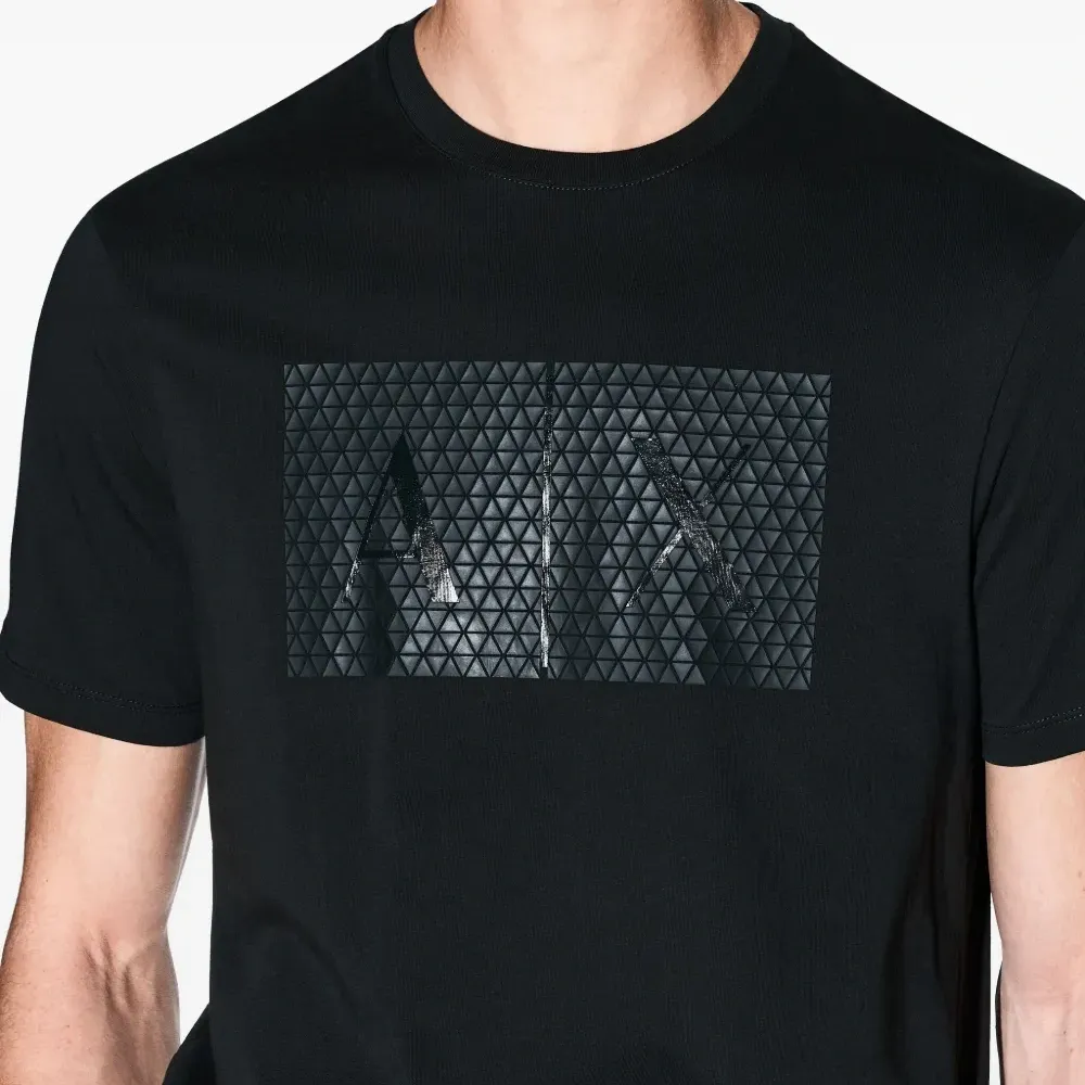 Футболка с логотипом