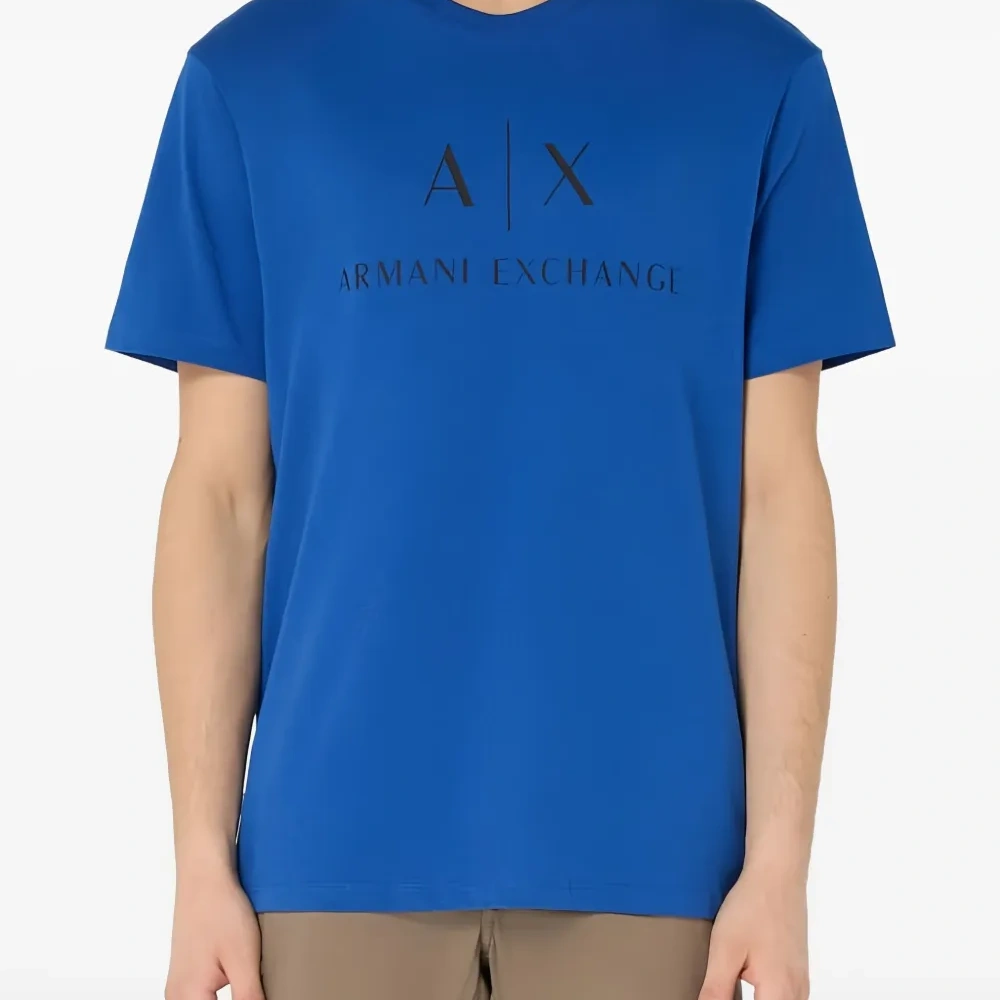 Футболка с логотипом