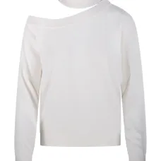 Свитер с открытыми плечами и высоким воротником Свитер с открытыми плечами и высоким воротником