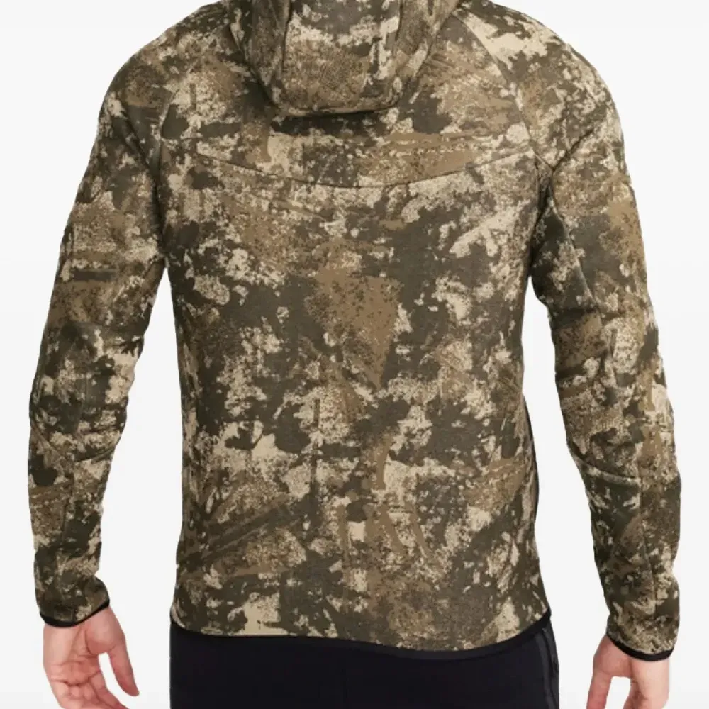 Худи Tech Windrunner