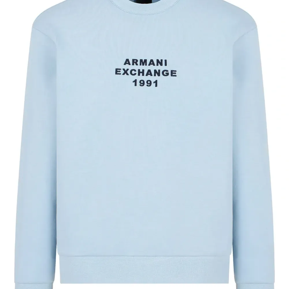 Толстовка с вышитым логотипом