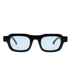 Солнцезащитные очки в прямоугольной оправе