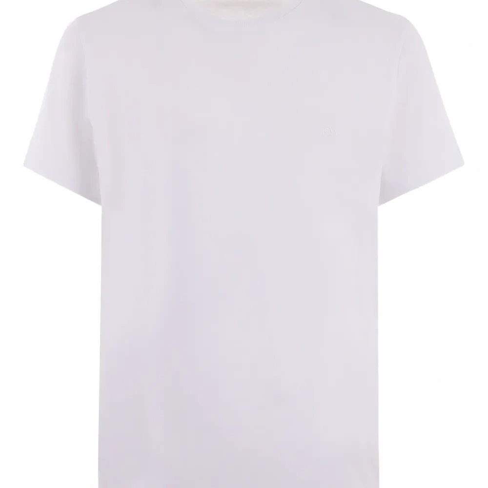 Футболка с вышитым логотипом