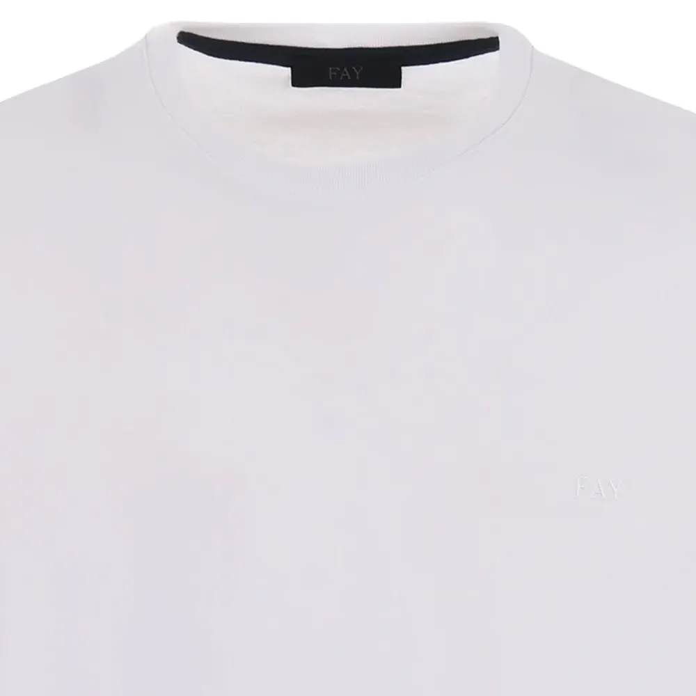 Футболка с вышитым логотипом