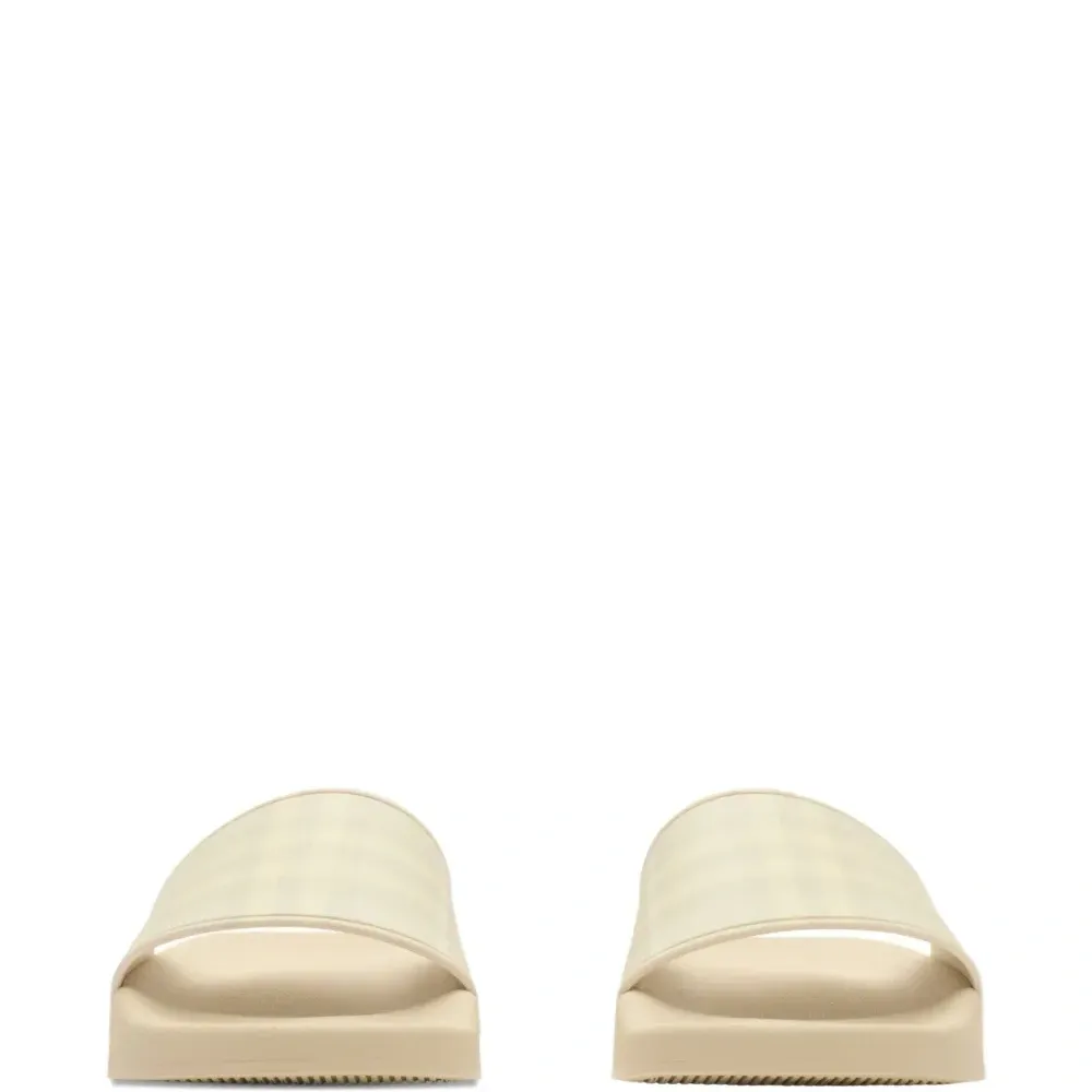 Шлепанцы в клетку