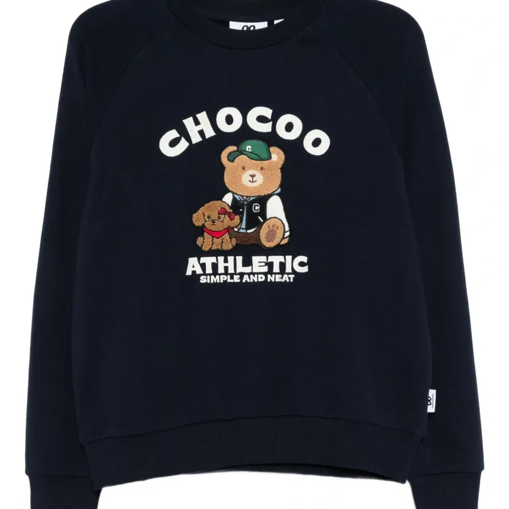 Толстовка с вышитым логотипом