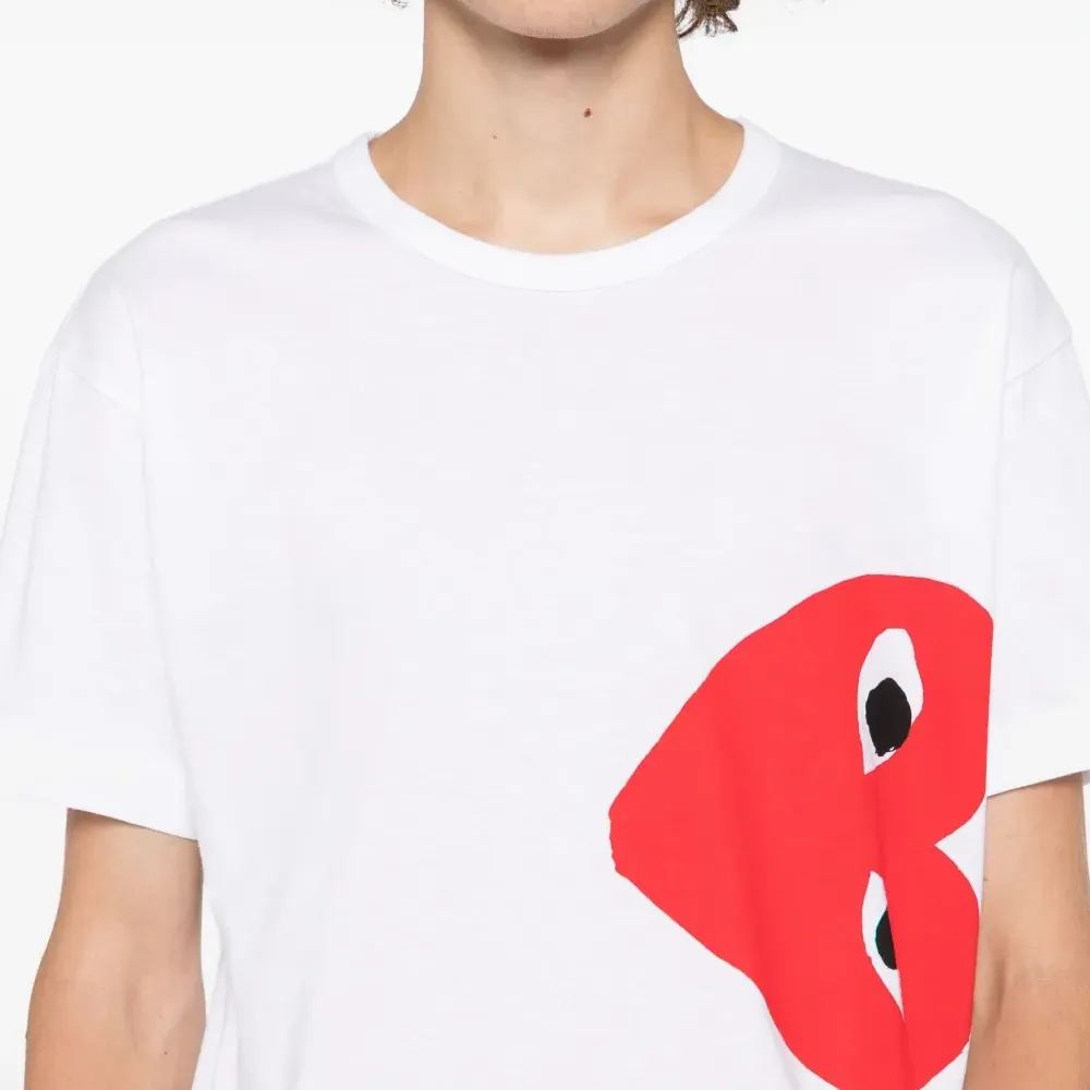 Футболка с принтом в виде сердца