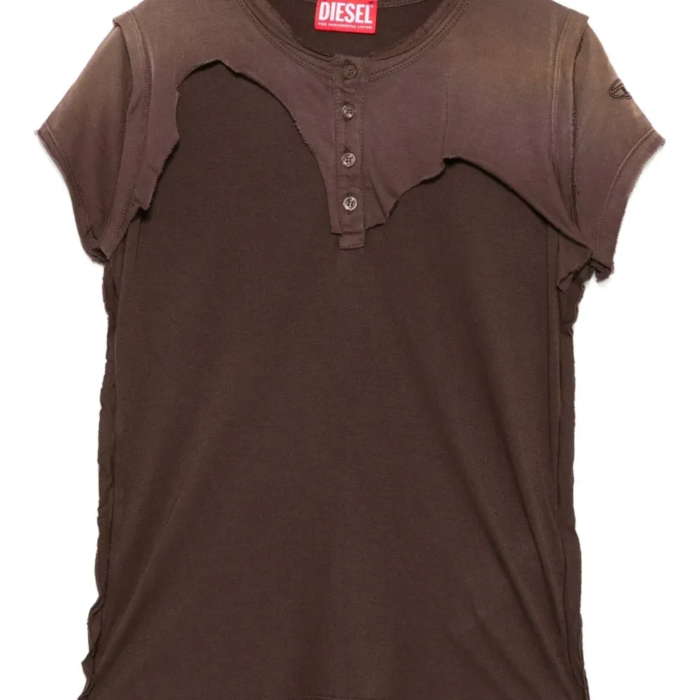 Футболка хенли на пуговицах