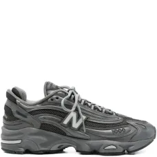 Кроссовки 1000 со вставками