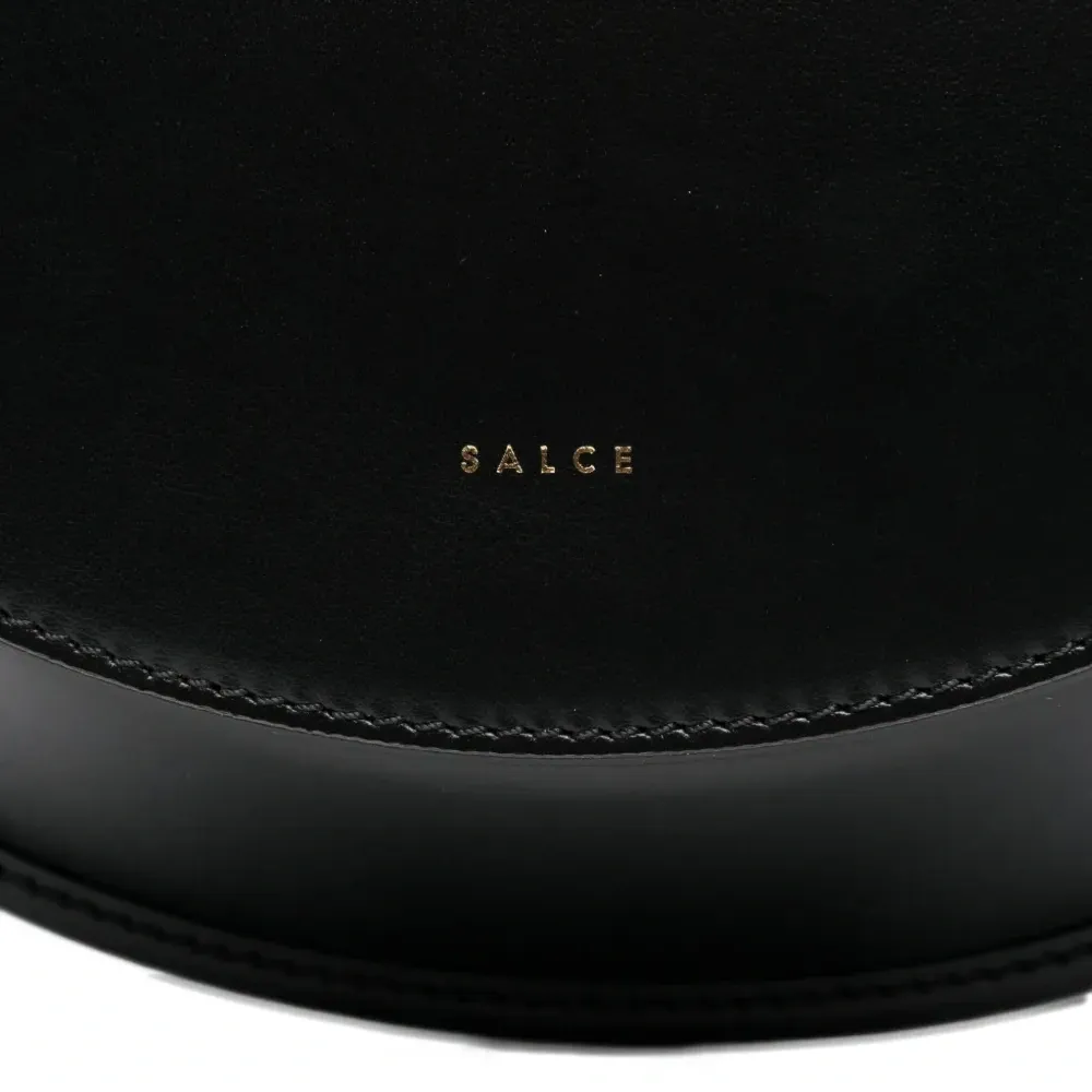 Полукруглая сумка на плечо Полукруглая сумка на плечо