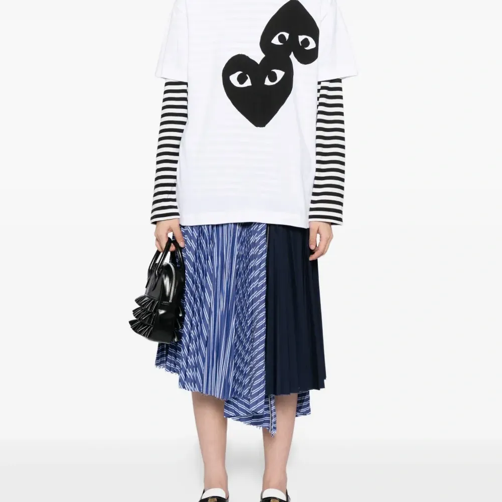 Футболка с принтом в виде сердца