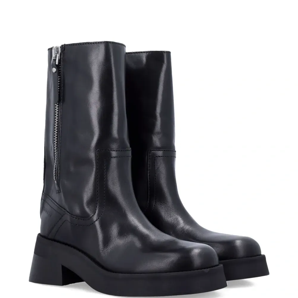 Сапоги Gunda с молнией