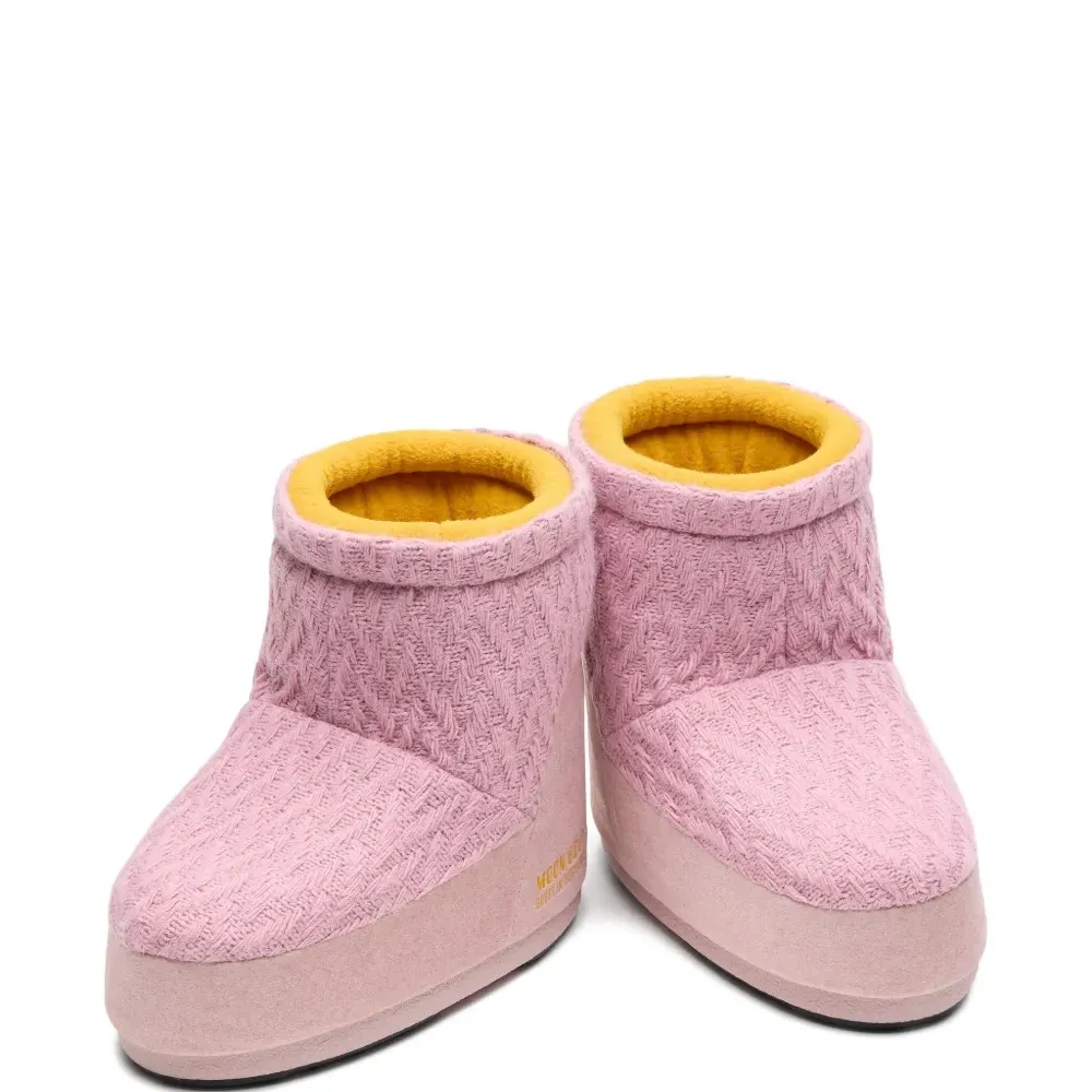 Ботинки из коллаборации с Guest In Residence