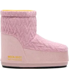 Ботинки из коллаборации с Guest In Residence