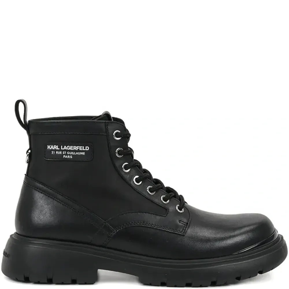 Ботинки на шнуровке