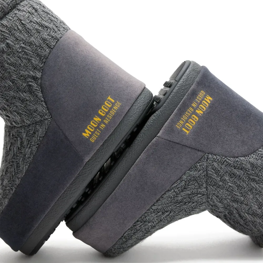 Ботинки из коллаборации с Guest In Residence Ботинки из коллаборации с Guest In Residence