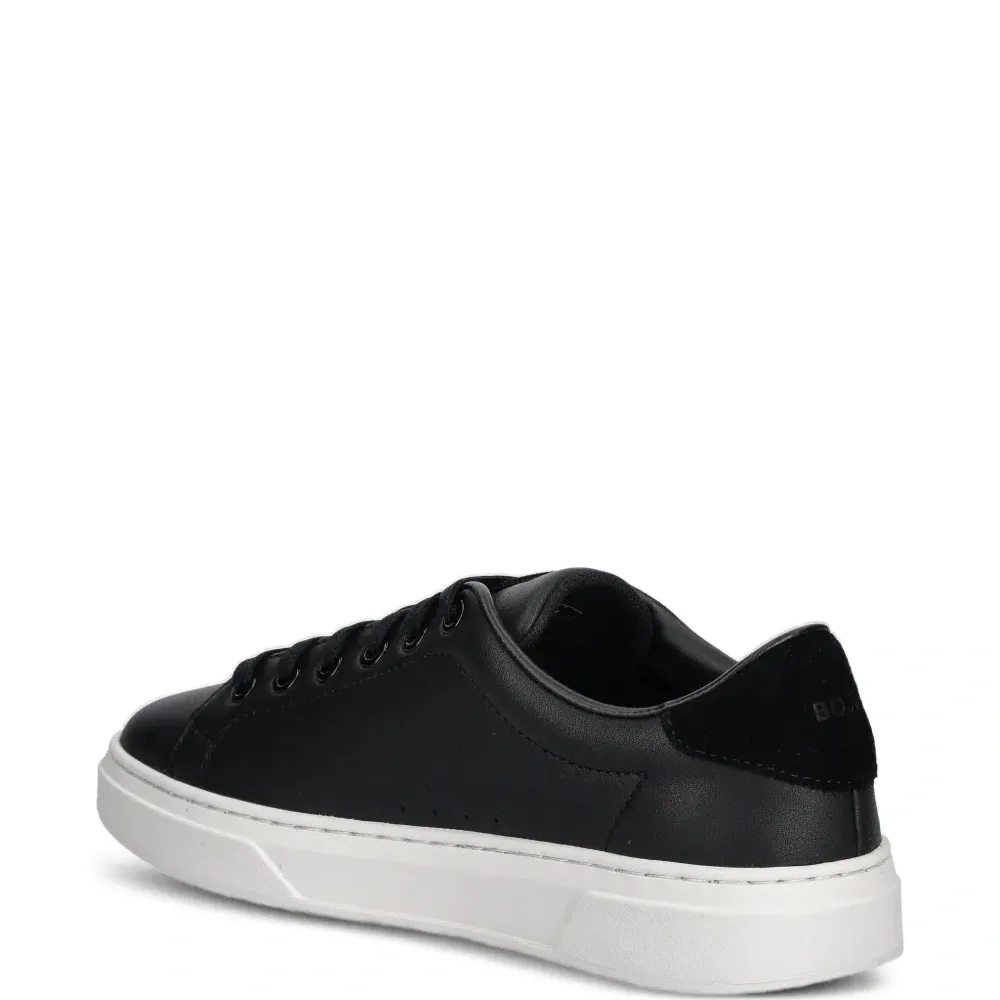 Кроссовки с логотипом