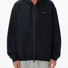 Худи с вышитым логотипом