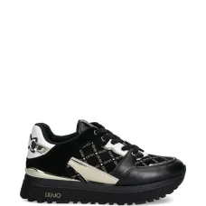 Кроссовки с логотипом