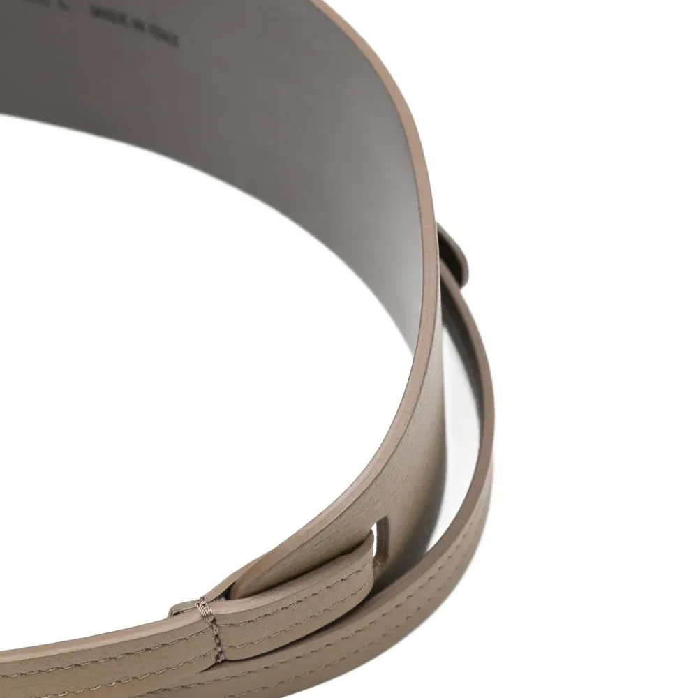 Ремень с двойной пряжкой