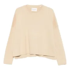 Свитер с круглым вырезом