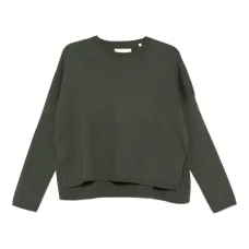 Свитер в рубчик с круглым вырезом