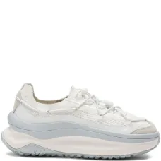 Кроссовки на шнуровке