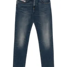 Джинсы с эффектом потертости