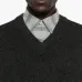 Шерстяной свитер с V-образным вырезом