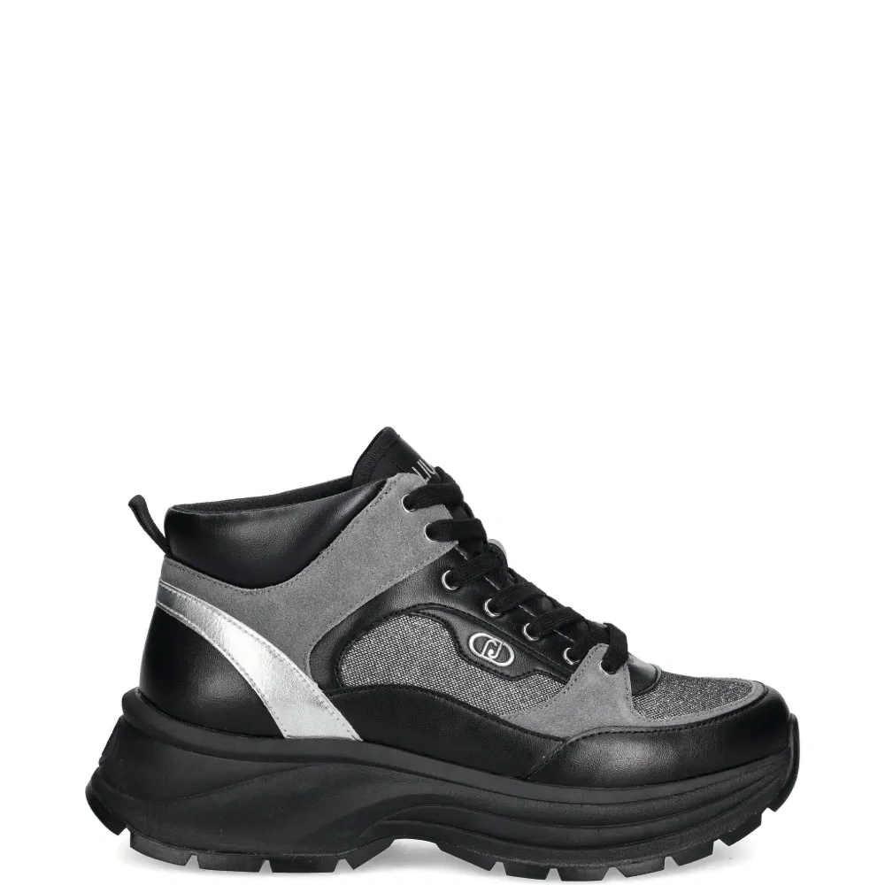 Кроссовки на платформе с серебристой отделкой