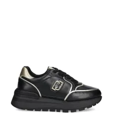 Кроссовки с логотипом на пластине