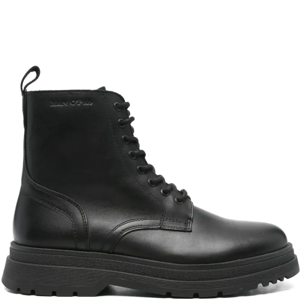 Ботинки на шнуровке