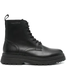 Ботинки на шнуровке