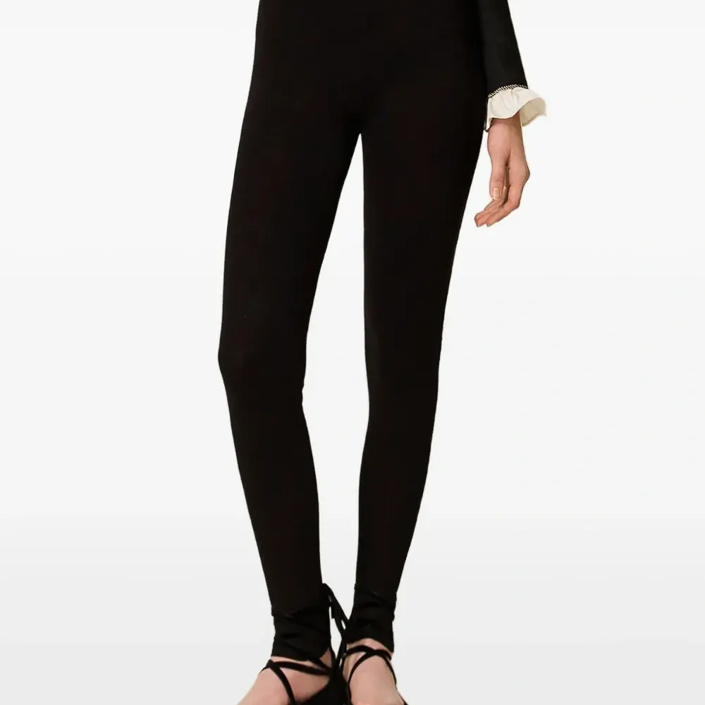 Легинсы с лампасами