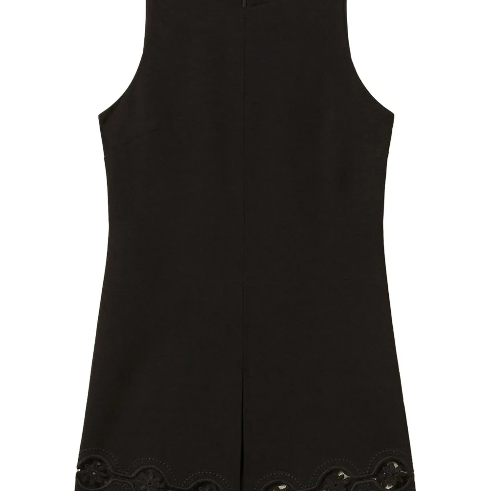 Туника с цветочной вышивкой