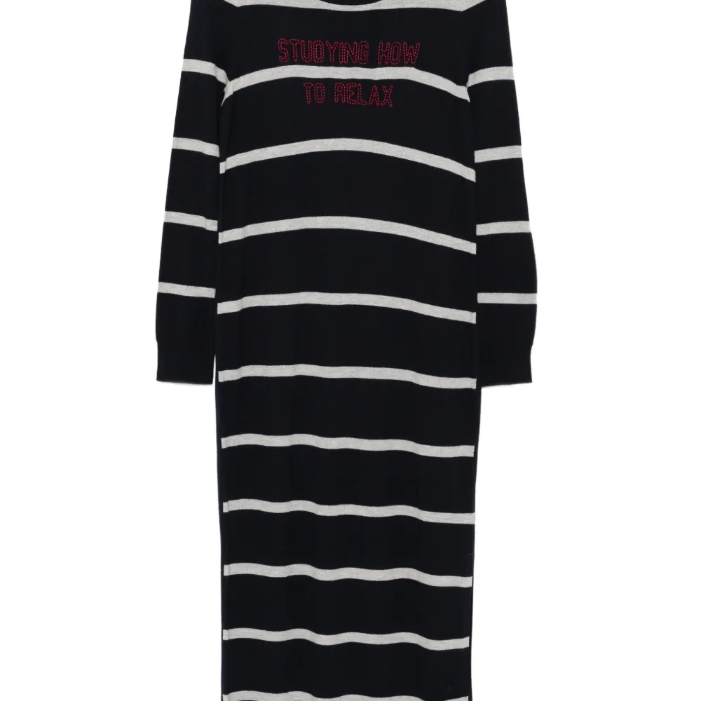 Полосатое платье миди с круглым вырезом