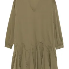 Ярусное платье миди с V-образным вырезом Ярусное платье миди с V-образным вырезом