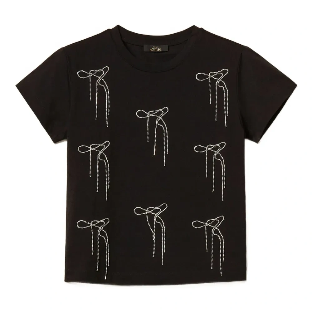 Футболка с вышивкой в виде банта