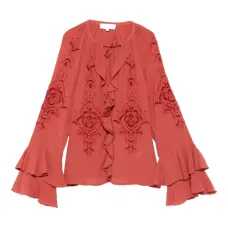 Блузка с оборками и вышивкой
