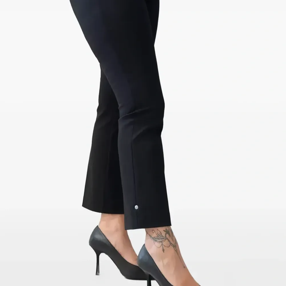 Расклешенные брюки с пуговицами