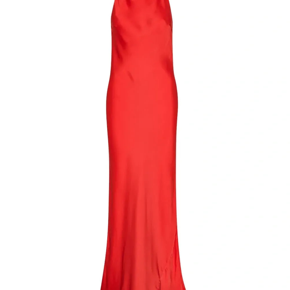 Платье макси с воротником-хомутом